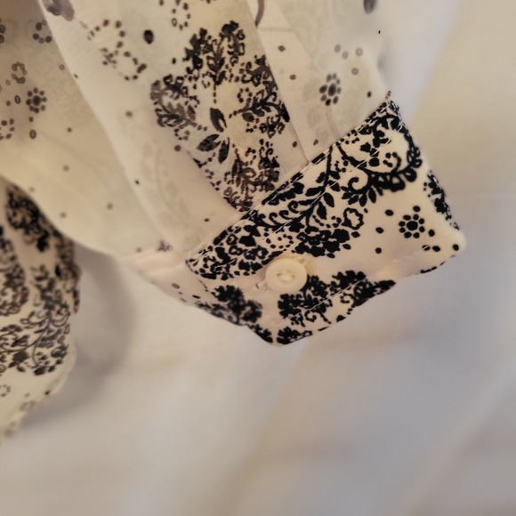 LC Lauren Conrad XL Blouse Cream Black Floral Longsleeve Sheer Button Up - Picture 15 of 16